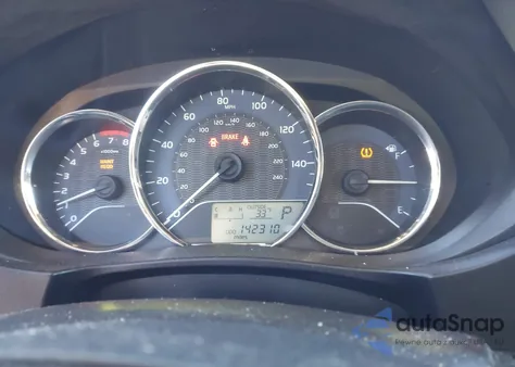 2015 Toyota Corolla Le z USA, uszkodzony, nr VIN 2T1BURHE4FC349274